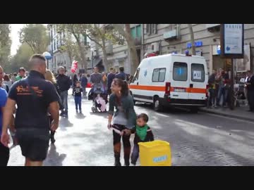 「ゴミをゴミ箱へ捨てた人が英雄になる街」