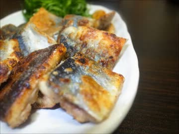 酒の肴のさんまの梅唐揚げ