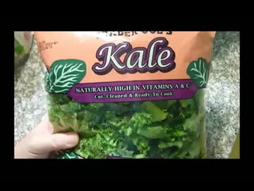 アメリカの食卓 217 粉まみれのケールを食す！