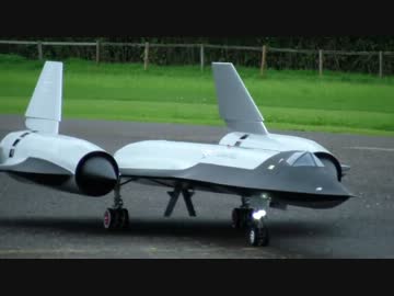 ジェットエンジンのラジコンSR-71新しい動画