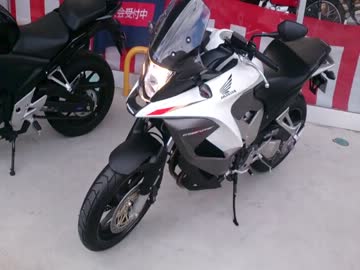 ＶＦＲ８００Ｘ　クロスランナー試乗