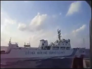 領海侵犯する支那の公船を体当たりで排除するベトナム海洋警察の巡視船