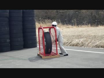 【衝撃映像】タイヤバースト実験