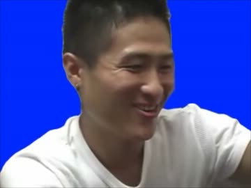プレゼントを貰って満面の笑みを見せるおじさん_BB再