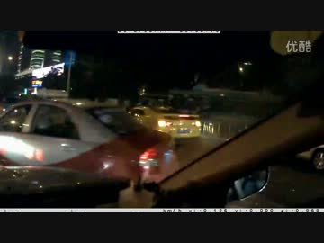 調子に乗ったシボレー・カマロのかっこ悪過ぎる結果【事故】