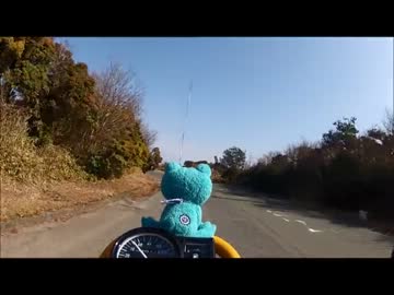 【青山高原】かえるとバイクと【青空】
