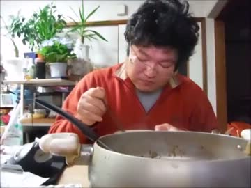 静葉ちゃん、越前ガニで、かに鍋を作って食べる