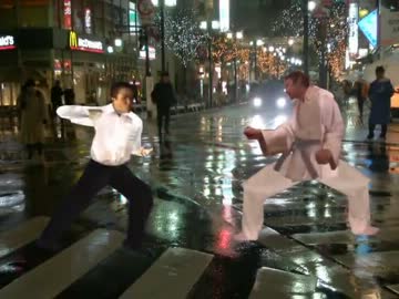 おじさん VS AKYS