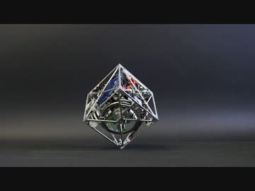 １点で静止するリアクションホイール「Cubli」