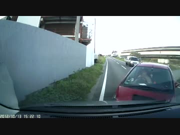 事故・ドライブレコーダー正面衝突の瞬間　88歳老人の８０m暴走 のコピー