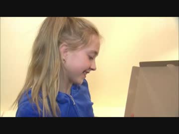 【南朝鮮】KBSがロシアのラジオノワ選手にキム・ヨナ時計を贈呈www