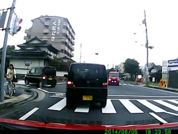 乳ゆれ！巨乳ファン必見ｗ一瞬を見逃すな！