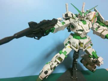 ユニコーンガンダム　セブンイレブンカラー作ってみた.wmv