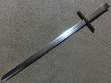 やや軽量の剣　　作ってみた