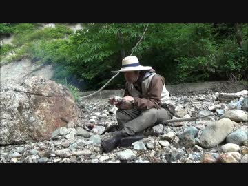 【アウトドア】焚き火で釣ったイワナとねじりパン焼いたった。