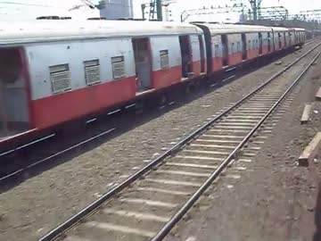 インドの電車に乗車！(＞_＜)