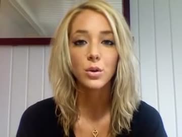 北米ネットで話題の金髪美女youtuber