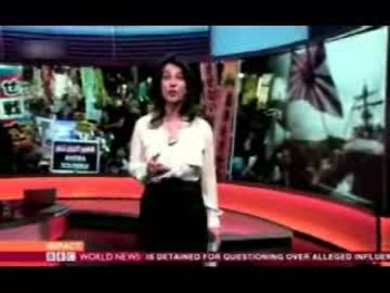 集団的自衛権の憲法解釈容認の閣議決定を海外メディアは？