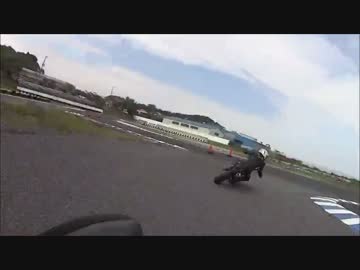 KLX250でサーキットを走ってもらった　VSスーパーシェルパ