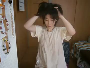 脳幹を刺激するセルフヘッドマッサージ