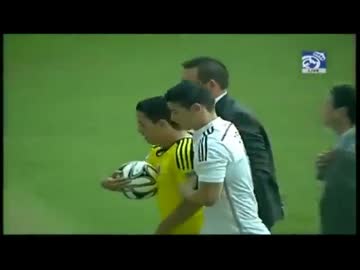 ハメス・ロドリゲス　本拠地お披露目会にサポーター乱入も神対応