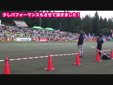 大勢の前でボイパをするhikakin.hazi