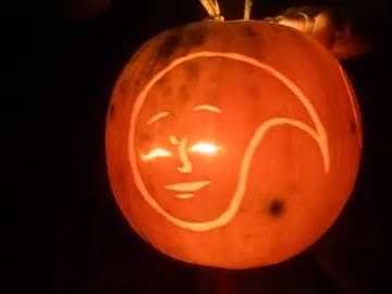 ハロウィンかぼちゃで「女神転生シリーズ　御魂」を彫ってみた