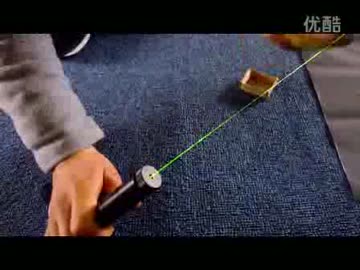 超高出力レーザーポインターの誤った使い方