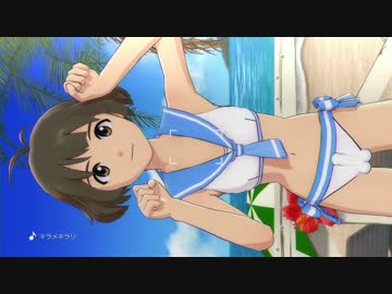 セーラーミズギの中に魚肉ソーセージといなり寿司を仕込む秋月涼さん