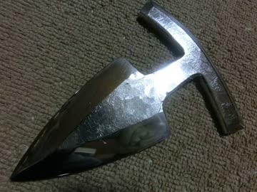 T字型の短剣　　2