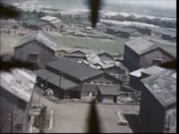 厚木飛行場への攻撃【ガンカメラ】