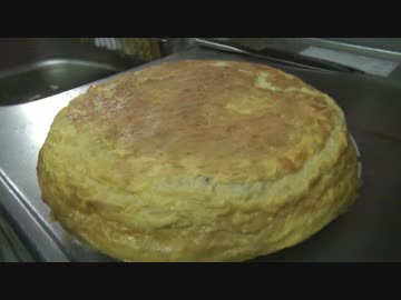 【デカ盛】大盛約1.5キロのオムライス　妻が作った