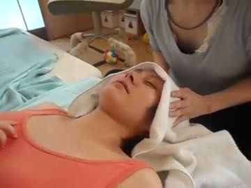 （赤さん＆子あり）緊張型頭痛へのツボ押しマッサージ（りらく屋）