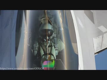 コックピットまでくっきり見える。F22 Raptor 空中給油の様子
