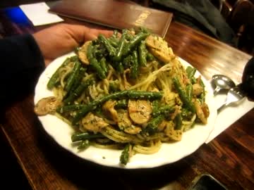 【大盛りハッスル】ボローニャでイタリア風スパゲティ大盛り