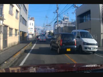 【車載】基地外軽の事故寸前動画