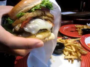 【超高額＆ＢＩＧサイズ】ウルティメイトＪＤバーガー１９９０円