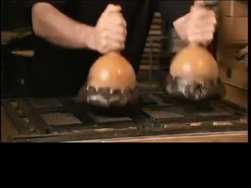 上製本職人：活版印刷から高級本を作る