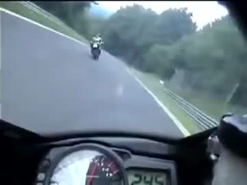 ニュルブルクリンク】 ZX-10R vs GSX-R1000 - ニコニコ動画