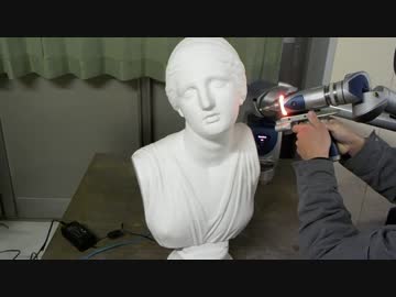 ニオベ胸像を３Dスキャナーでデータ取り