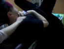 猫背男性へ胸、わき、肩、腕への整体マッサージ＆ストレッチ／りらく屋