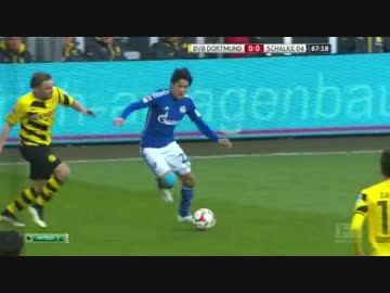 見事な演技でファウルを貰う内田とそのモノマネをするフンメルス