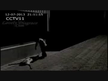 監視カメラに映し出されたのは意識がない少女と1人の男だった・・・