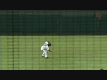 センターライナーを後逸する江越