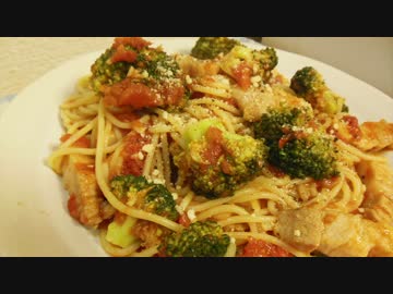 【茎も美味しくいただきます】ブロリーと豚肉のトマトパスタ