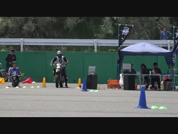 モトジムカーナで謎の感動を演出してみたかった