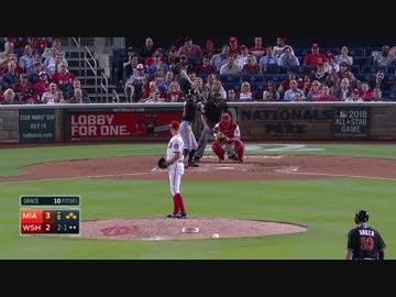 イチロー、満塁のチャンスで追加点となるタイムリー