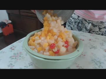 ３キロフルーツ缶で遊ぶ