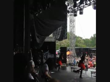 何故かお面が降ってくるMOAMETAL 2014,2015