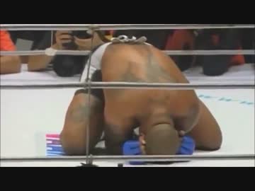 史上最高のキン的,反則,目潰し,珍KO集、ショッキングな映像注意。